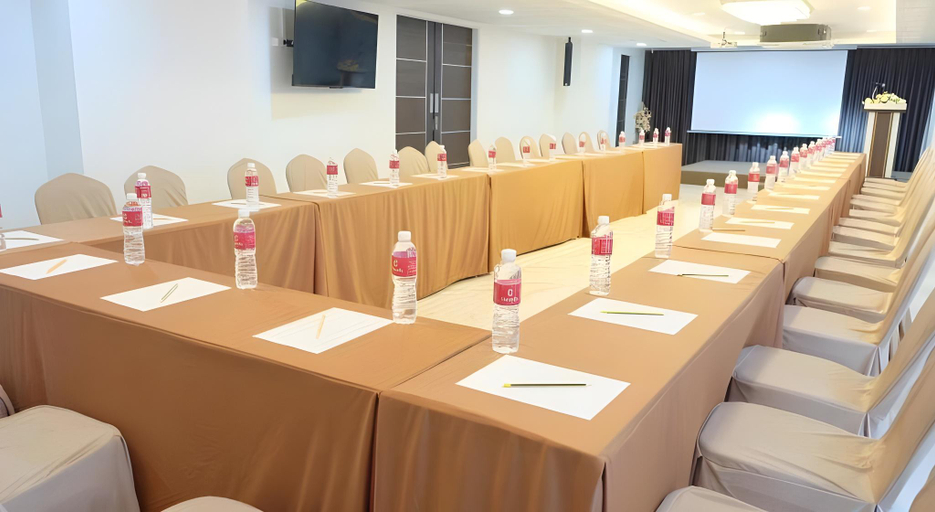 Business Facilities 3, Christella Hotel Laemchabang, Si Racha