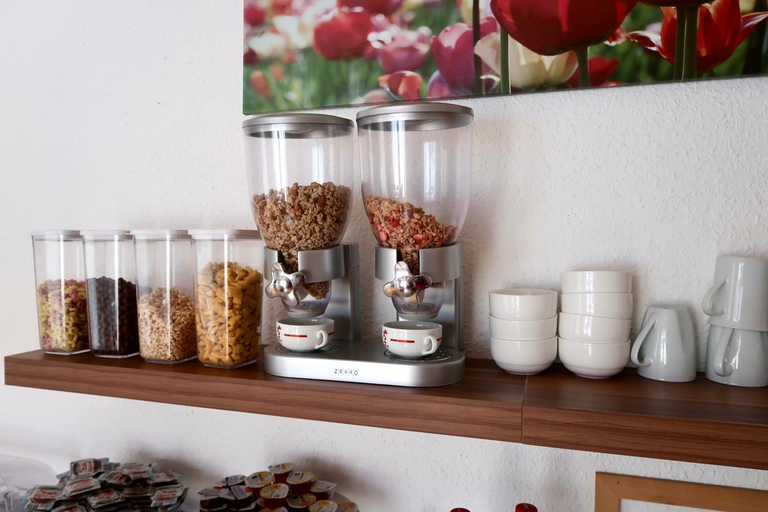 Food & Drinks 4, Pension Seehund in Norddeich, Aurich