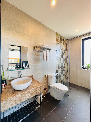Bathroom 3, HOIANIAN CENTRAL VILLA, Da Nang