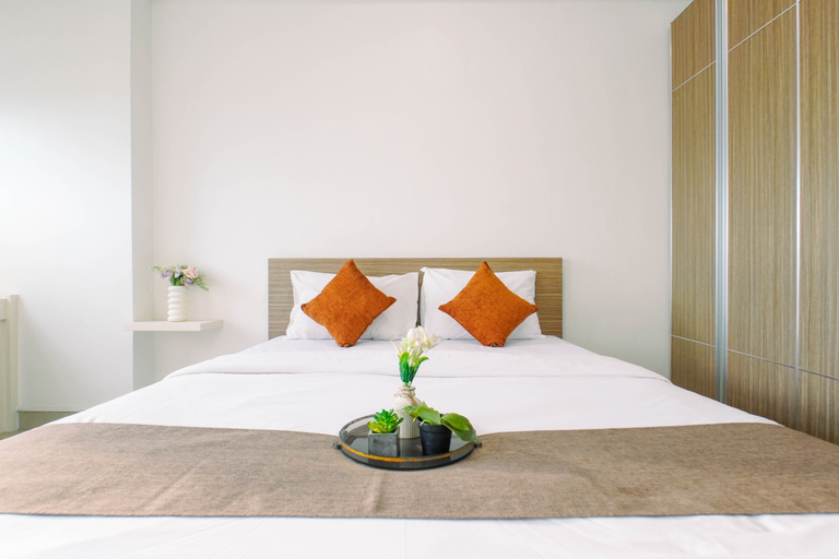 Bedroom 5, Luminous and Airy Studio at Apartment Parkland Avenue By Travelio, Tangerang Selatan
