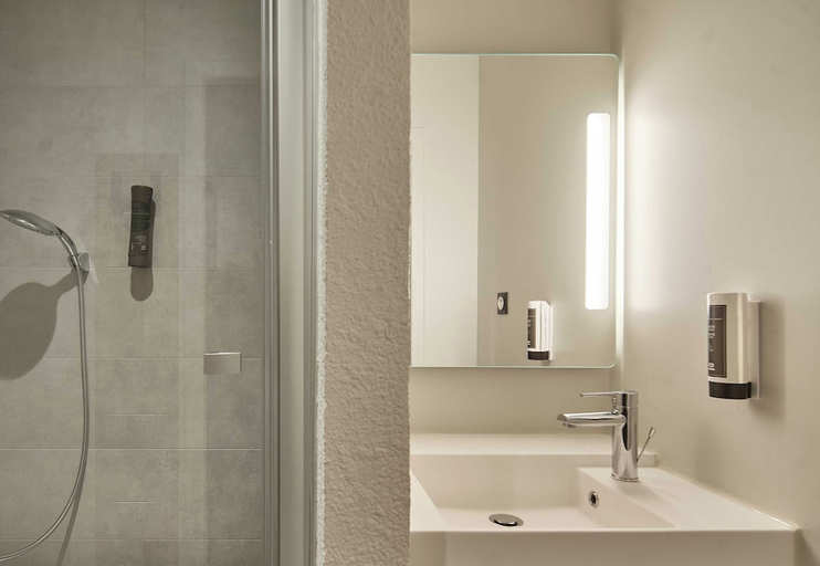 Bathroom, B&B Hotel Viry-Châtillon, Essonne