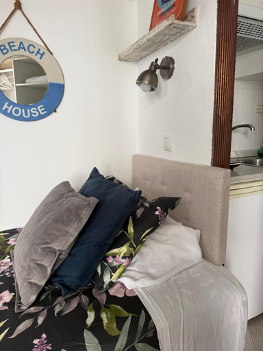 Bedroom 4, Gobeach Small Studio 8sq Completely Independent, Sevilla