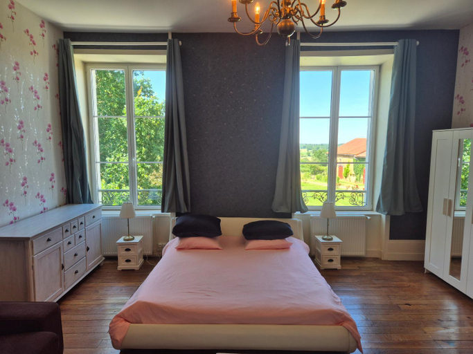Bedroom 5, Domaine de Savignac, Charente