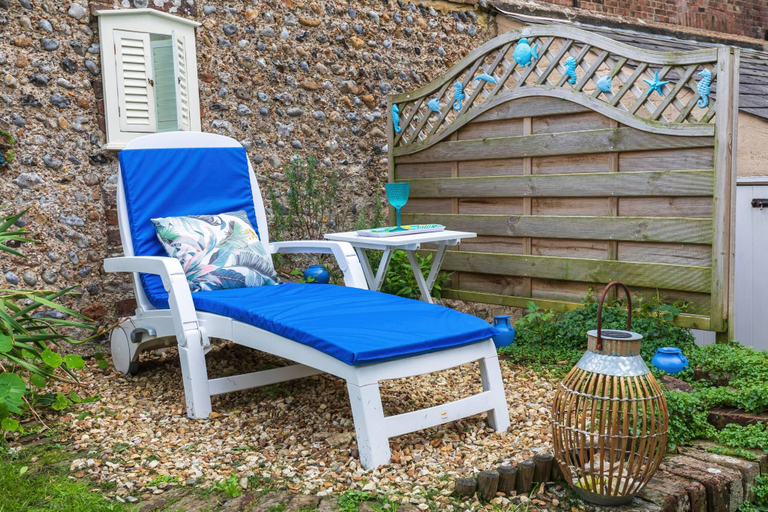 5, Spacious Seafront Apartment, Garden  Free Parking, West Sussex