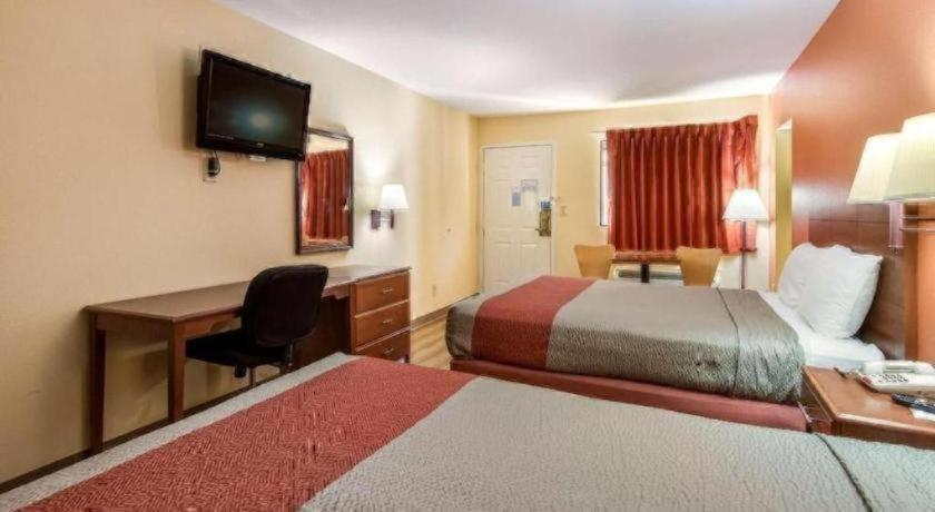 Others 3, Rodeway Inn & Suites, Bibb
