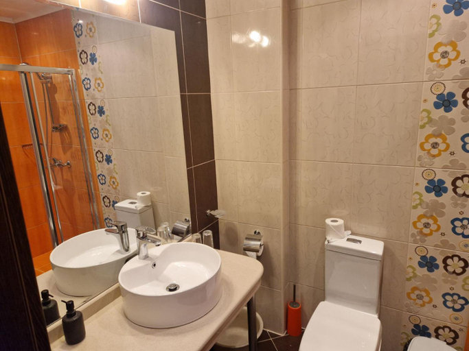 Bathroom 4, Bendita Mare Family Apartments, Varna