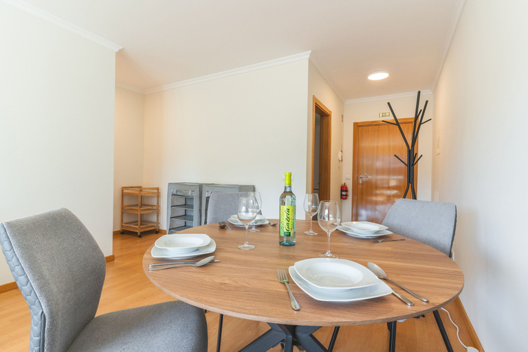 Room 4, Lara s Apartment by Atlantic Holiday, Santa Cruz