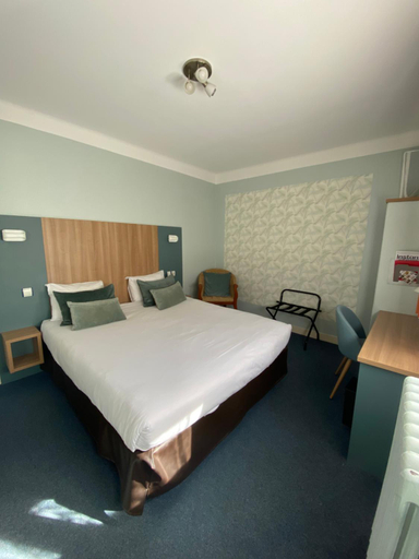 Bedroom 3, Hotel De Caen, Calvados