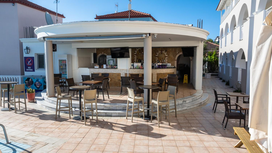 Food & Drinks, Georgia Apartments, Ionian Islands