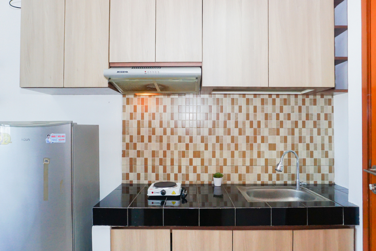 Others 4, Decent and Homey Studio Room at Apartment Margonda Residence 5 By Travelio, Depok
