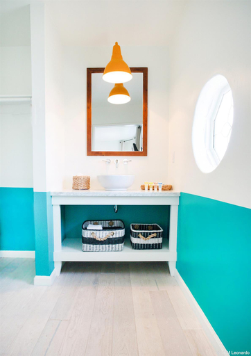 Bathroom 4, Cambria Beach Lodge, San Luis Obispo