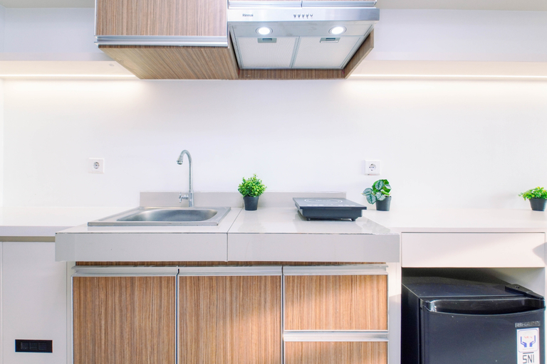 Others 4, Luminous and Airy Studio at Apartment Parkland Avenue By Travelio, Tangerang Selatan