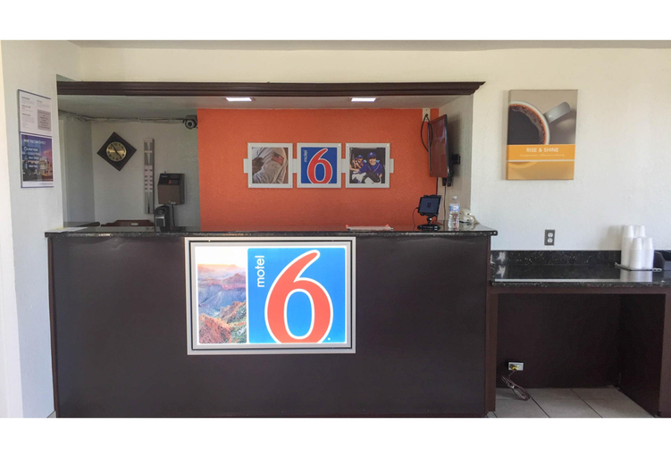 Public Area 3, Motel 6 Waco, TX, McLennan