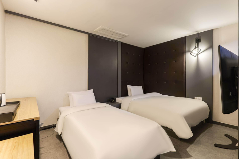 Bedroom 4, Chuncheon Hotel 121, Chuncheon