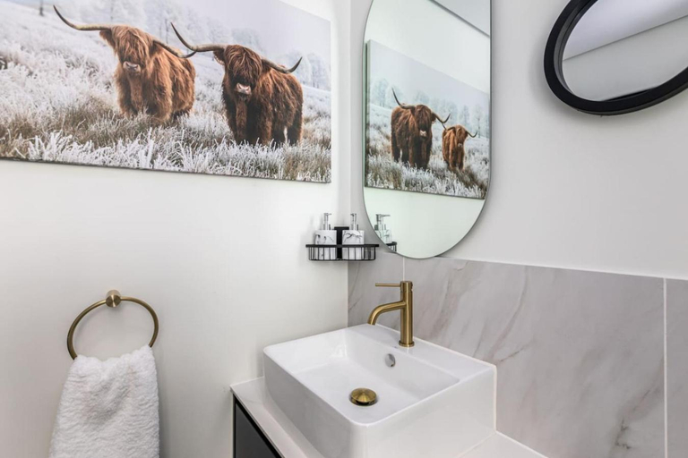 Bathroom 3, Luxurious Apartment, City of Cape Town