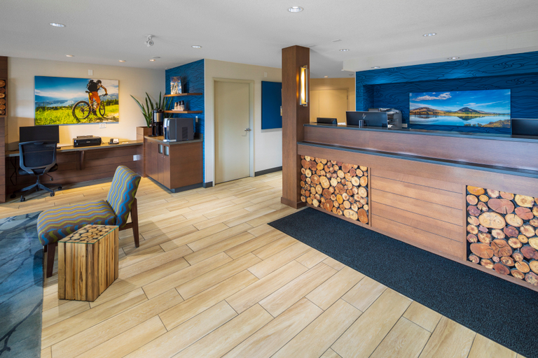 Public Area 3, Accent Inns Kamloops, Thompson-Nicola