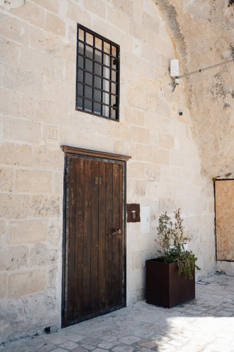 Others 3, SUITE LA STALLA, Matera