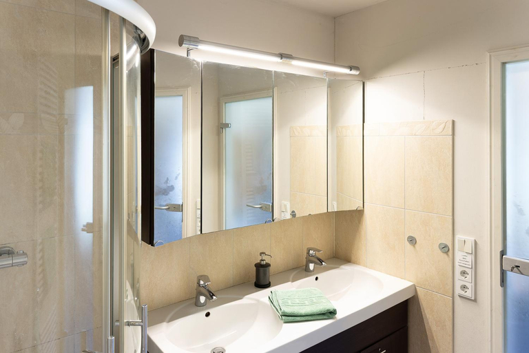 Bathroom 3, Ferienwohnung am Roten Schloss, Teltow-Fläming