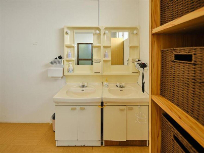 Bathroom 4, Sodegaura Fuyosankyo Enka, Fujikawaguchiko