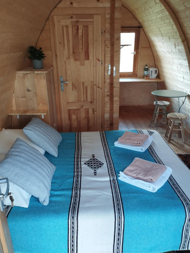 Bedroom 4, Chambre d'hotes et cabane du grand st-Marc proche Via Rhona, Vaucluse