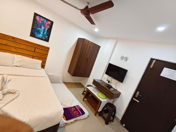 Bedroom 1, Skyway Rooms, Puducherry