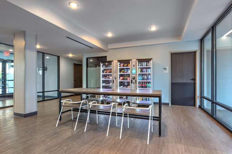 Food & Drinks, Echo Suites Extended Stay Dallas Plano/Richardson, Collin