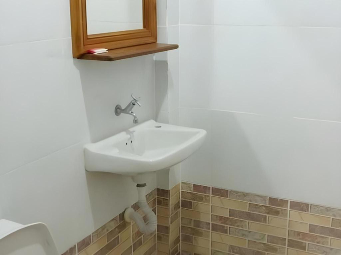 Bathroom, Thongphaphum Place, Thong Pha Phum
