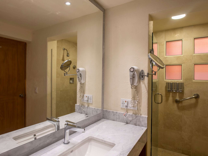 Bathroom 3, Club Regina Los Cabos managed by Accor, La Paz