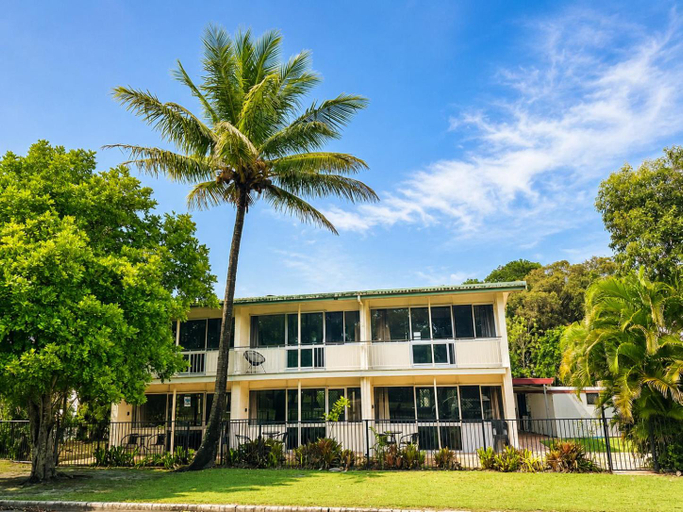 Exterior & Views 1, Pippies Backpacker Units, Cooloola (excl. Gympie)