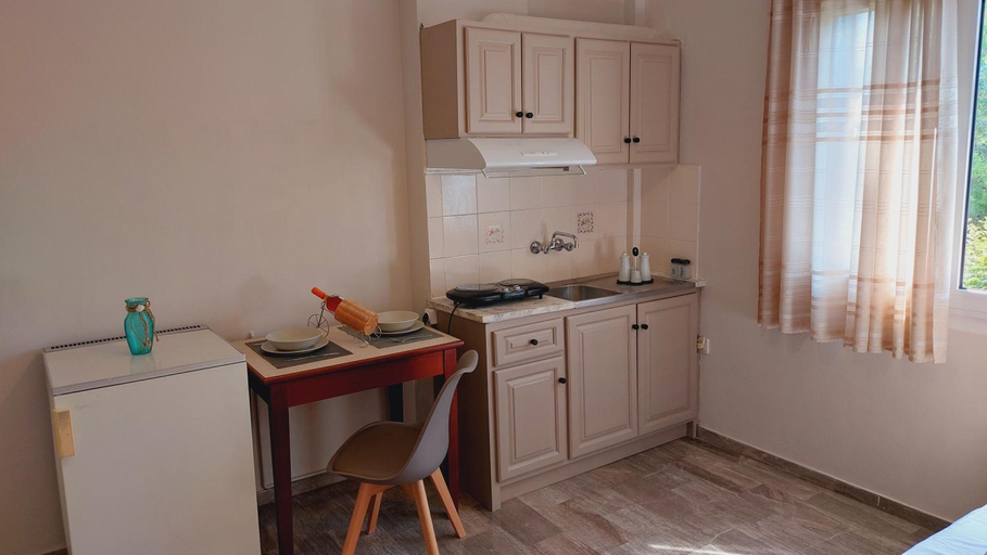 Others 5, Emilios Eleni studios, Ionian Islands