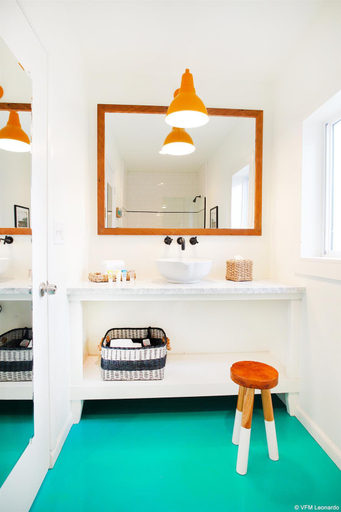 Bathroom 4, Cambria Beach Lodge, San Luis Obispo