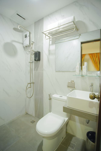 Bathroom, Ragazzi Resort Hotel, Naga City