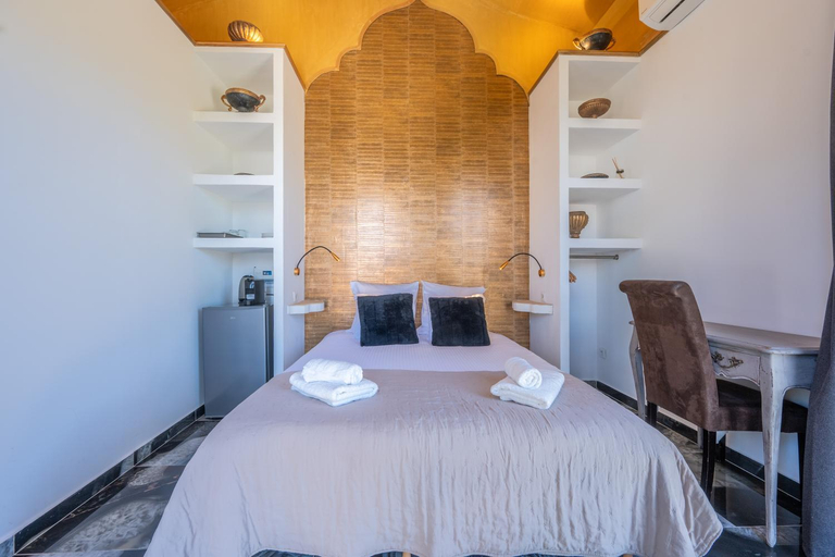 Bedroom 2, Blue Palm Provence Villa & Chambres, Bouches-du-Rhône