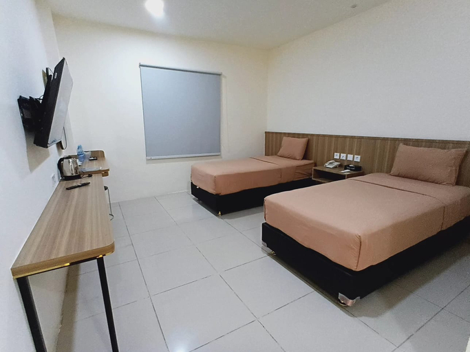 Bedroom 2, Suzuya Hotel Bagan Batu, Rokan Hilir