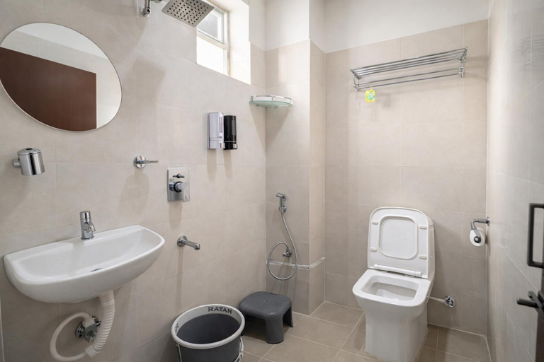Bathroom 3, Yendluri S Abode, Hyderabad