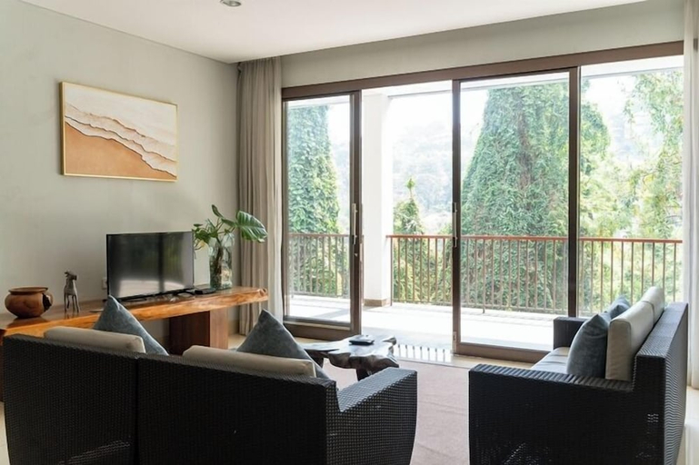 Others 5, Mentari Hill View 8 BR heated pool and movie room, Bandung