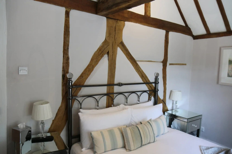 Bedroom 5, Nags Head, Buckinghamshire