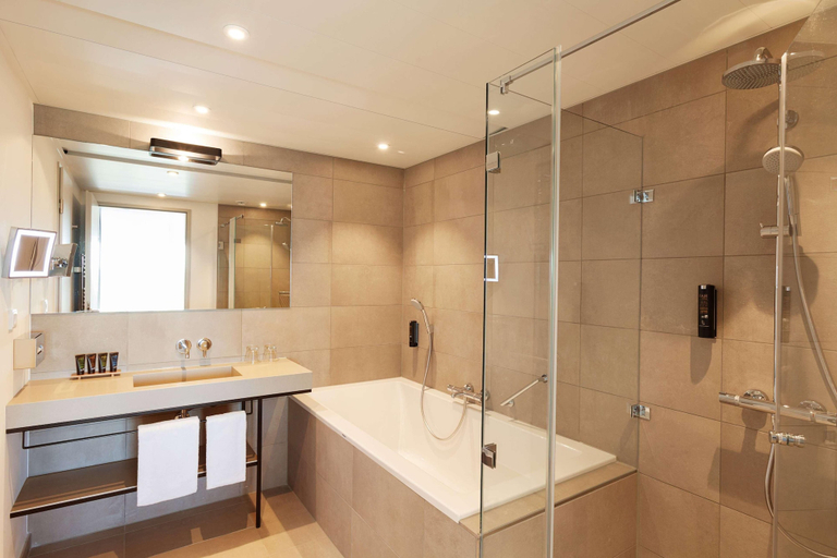 Bathroom 5, Ernst Leitz Hotel Wetzlar, Lahn-Dill-Kreis
