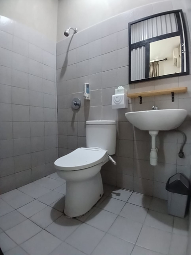 Bathroom 5, PINX'S HOSTEL, Central Jakarta