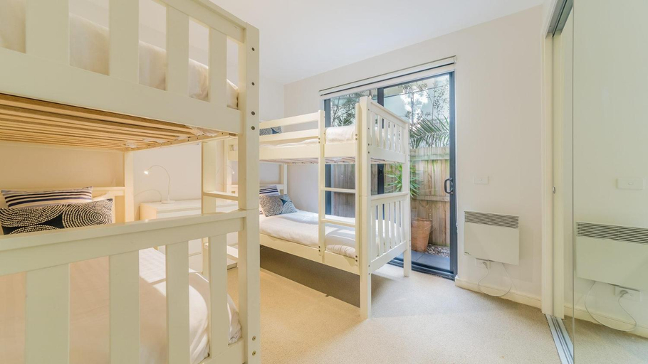 Bedroom 2, Cowes Luxury Beachfront Apartment - Phillip Island, Bass Coast  - Phillip Is.