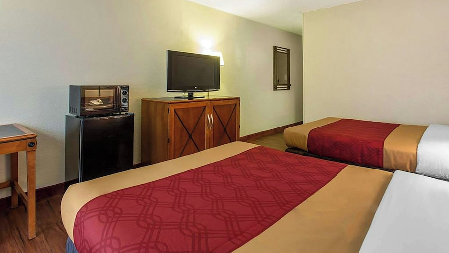 Bedroom, Studios & Suites 4 Less Charlotte, Mecklenburg