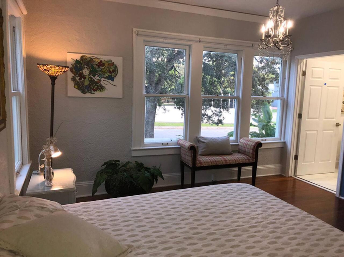 Bedroom 2, Comfy and Spacious Suite with Free Parking, Miami-Dade