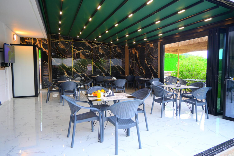 Food & Drinks 4, Vila Bashkim, Sarandës