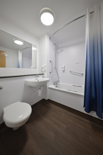 Bathroom 4, Travelodge Oxford Peartree, Oxfordshire