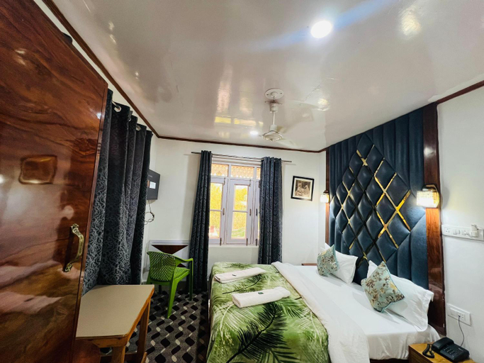 Bedroom, Hotel Chachoo Palace, Srinagar