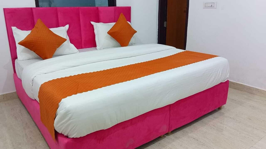 Room 5, HR Residency, Delhi