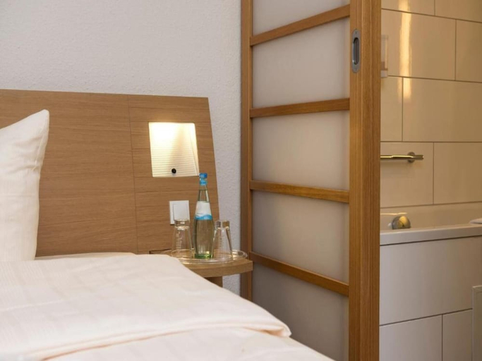 Bedroom 2, Sunday Hotel Saarbrücken Süd, Regionalverband Saarbrücken
