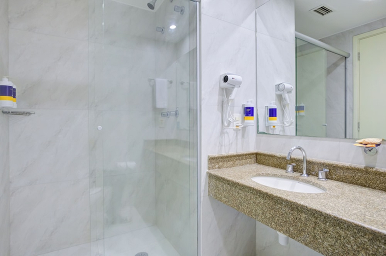 Bathroom 2, Comfort Hotel Ibirapuera, São Paulo