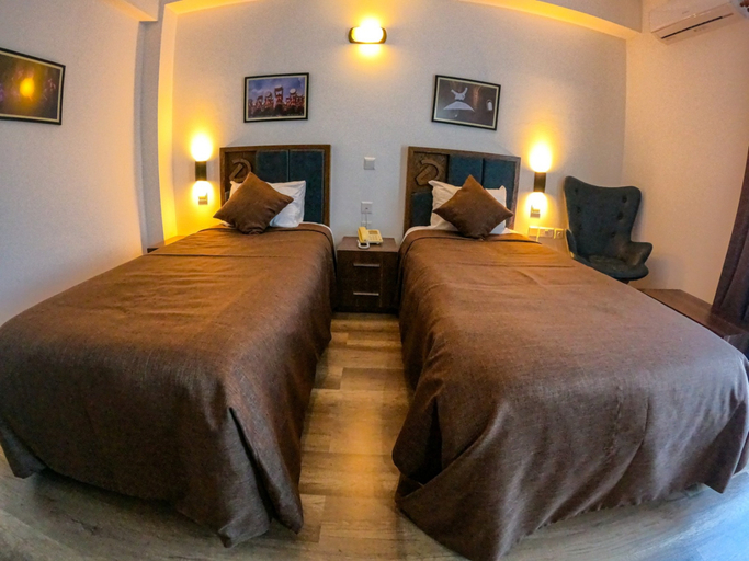 Bedroom 3, Dorana Hotel