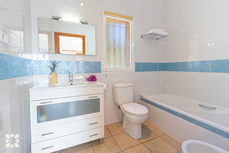 Bathroom 3, Villa Aurora by Abahana Villas, Alicante